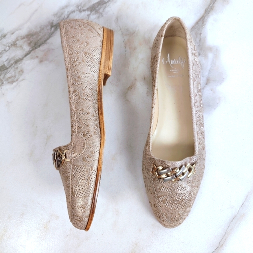 Amalfi by Rangoni Oste with a Gold/Silver Chain. Brocade Loafers * 8.5M